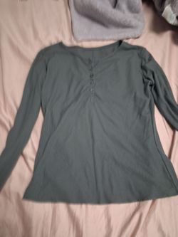 gray long Sleeve Top