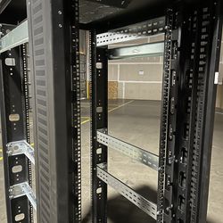 Server Rack 42 