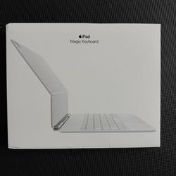 iPad Air Magic Keyboard 13”