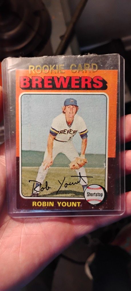 1975 TOPPS ROBIN YOUNT ROOKIE CARD