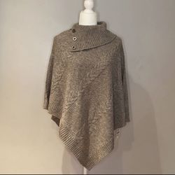 Karen Scott Ponchó 