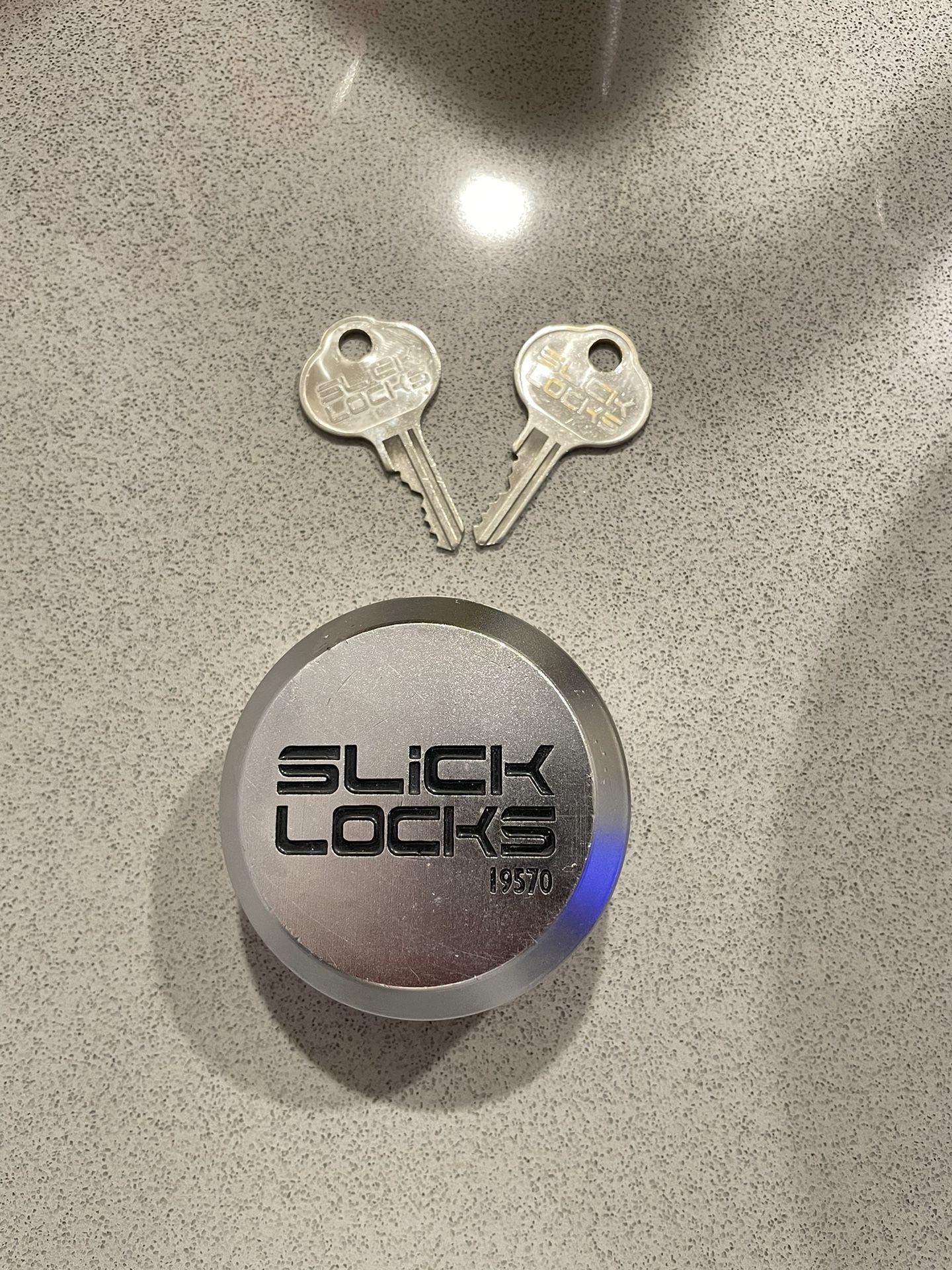 Lock Slick Locks 