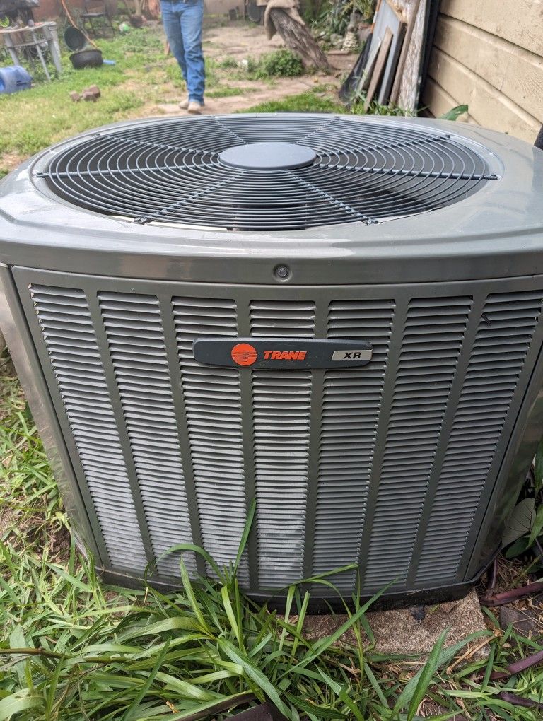 TRANE XR 4 TON COMPLETE AC/HEATER UNIT for Sale in Houston, TX OfferUp
