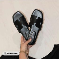 Black sandals size 8 1/2
