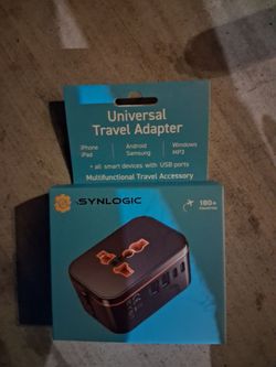 Synlogic Universal Travel Adapter