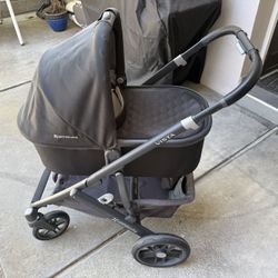 Uppababy Vista Bassinet WITH Stroller Base. 