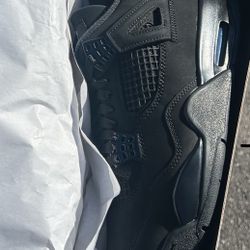 Jordan 4 