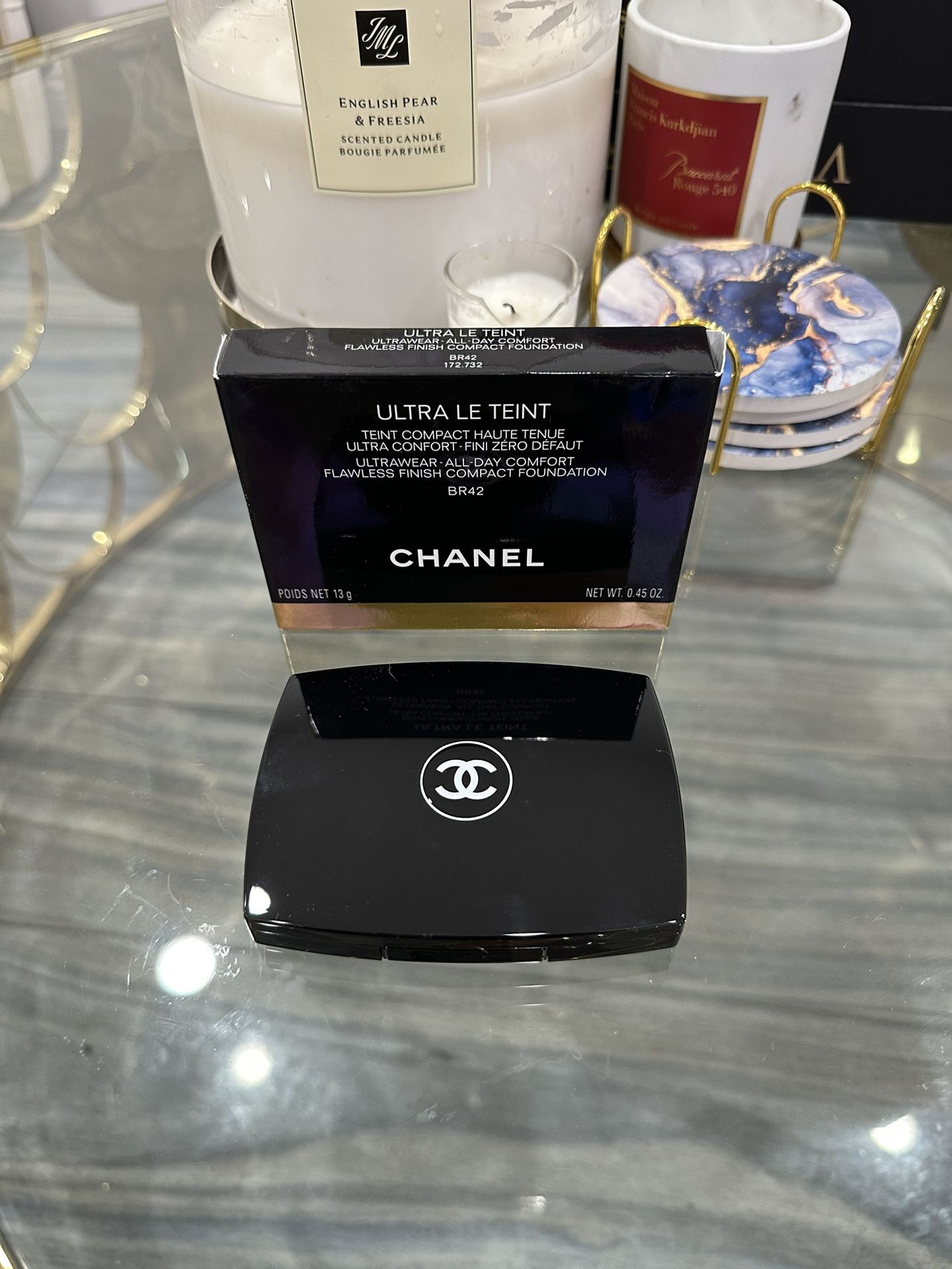 Chanel Ultrawear Flawless Finish Compact Foundation BR42 for Sale