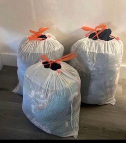 Lot beautiful gorgeous women and kids clothes mix sizes ! All this bags only for $20 !!