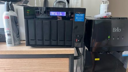 Qnap NAS TVS-672TX - 6 Bay - 8GB Memory - 6TB Included