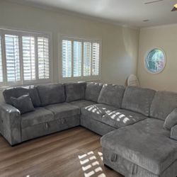 New Sleeper Sectional Sofa Bed Couch! USB and Storage! Free Delivery 🚚!