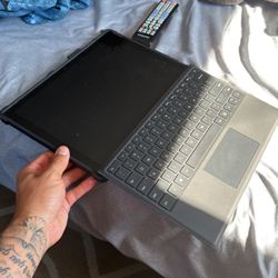 Surface Laptop Pro 7