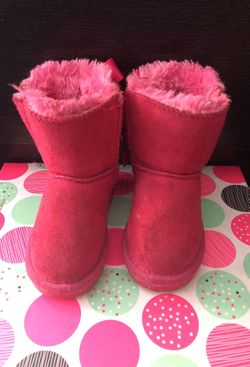 Pink toddler boots