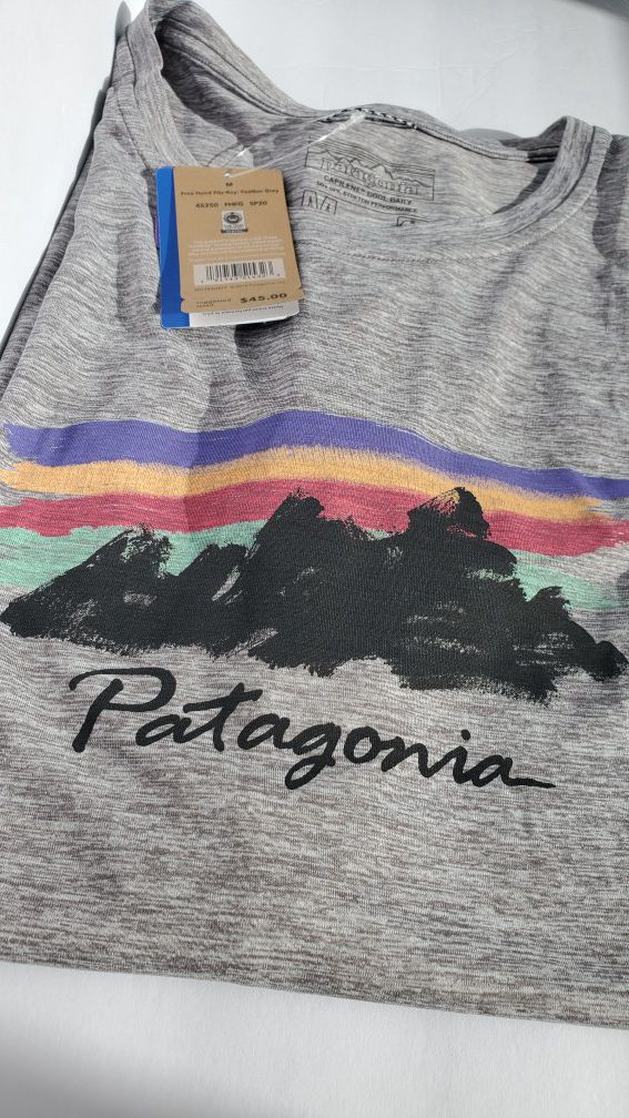 Patagonia Women's Shirt - Medium