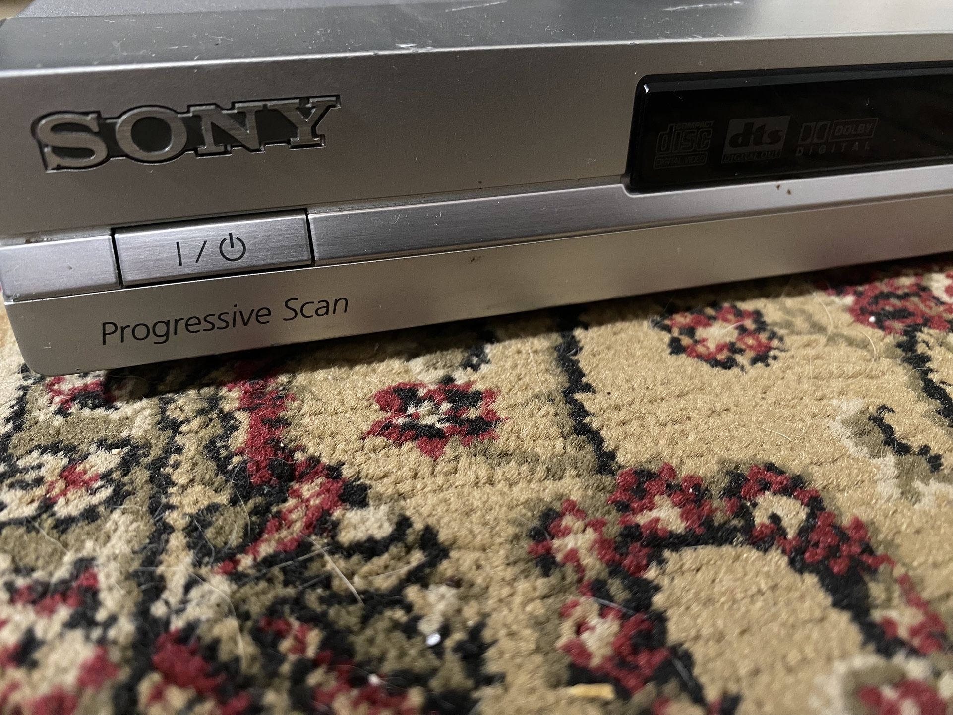 Sony DVP-NS501P Compact Disc / DVD Player