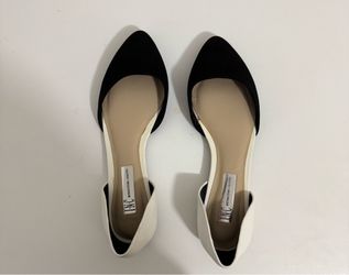 Woman’s shoes INC