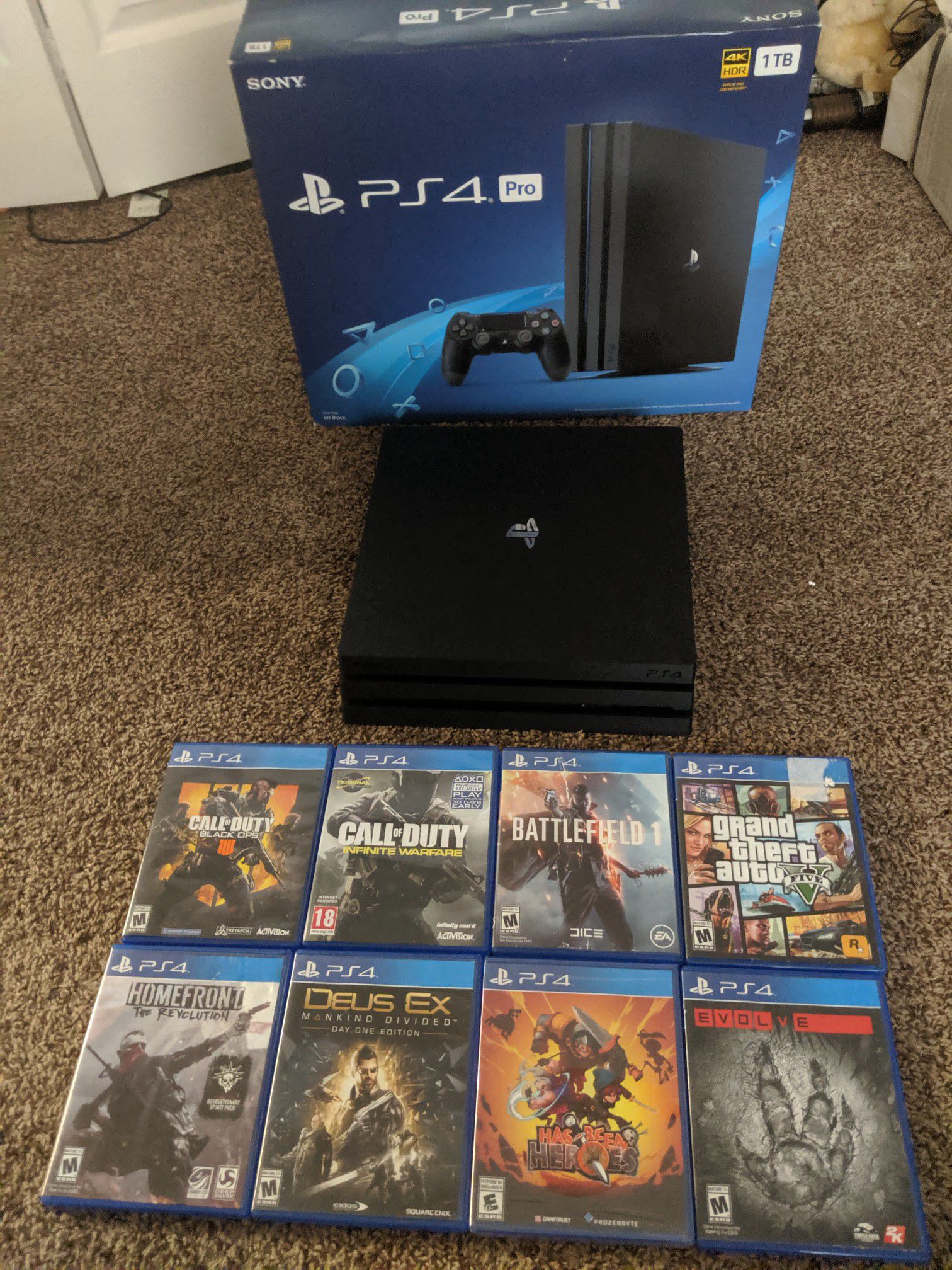 Ps4 pro with 8 games 1 controller