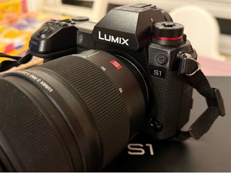 Panasonic Lumix S1 Full Frame Camera Body V-Log Low Shutter w/ Original Box