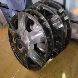 Black Hubcaps