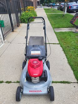 Lawnmover honda self propelled en excelentes condiciones