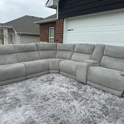 Grey Sectional Velvet Power Recliner ! 🚚✅