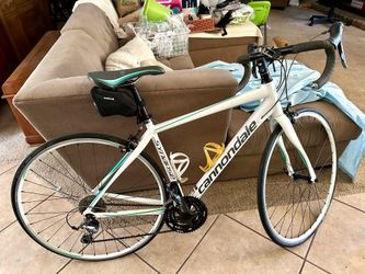 Cannondale “Synapse Women’s Road Bike” White with Teal Accents
