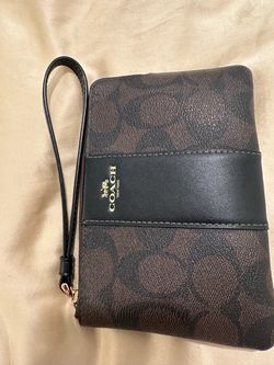 New Coach Wristlet