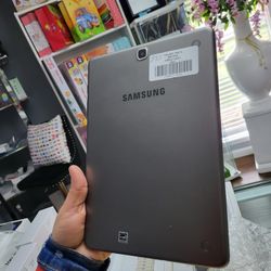 Samsung Tablet A.  SIZE 10 PULGADAS .$85