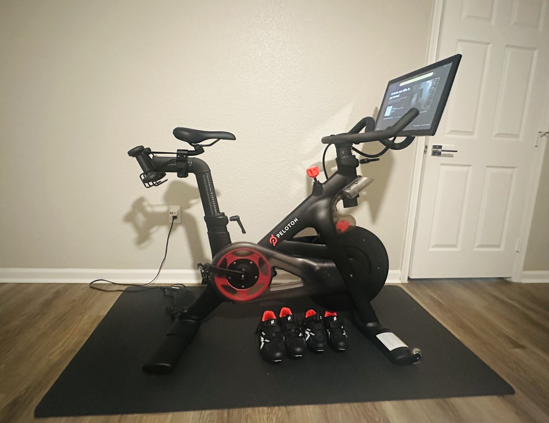 Almost Brand New Peloton Bike 5.0