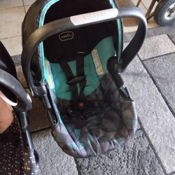 Very Nice And Excellent Condition With All The Belts Baby Car Seat