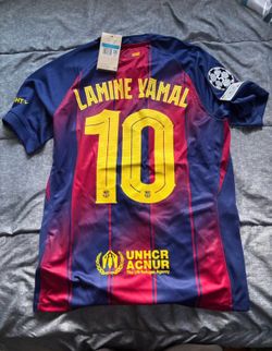 Lamine Yamal jersey