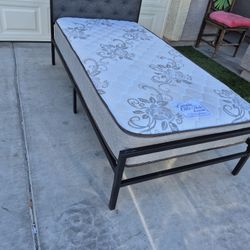 Twin Size Metal Platform Bed Fame With Mattress In Very Good Condition $150