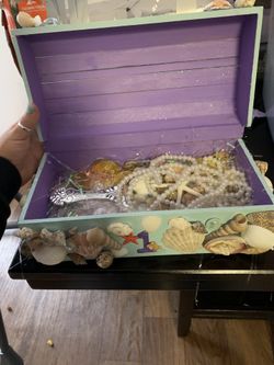 Mermaid party decor