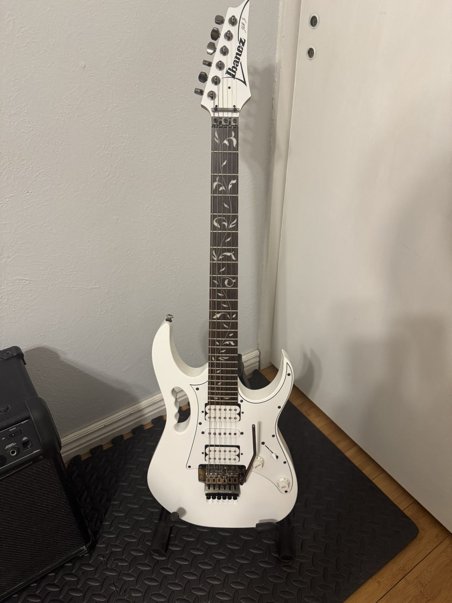 White Ibanez Guitar