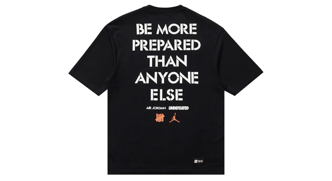 NIKE AIR JORDAN UNDEFEATED BLACK T SHIRT DX434 010 MEN SIZE LARGE