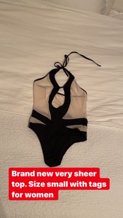 Women’s top size small with tags