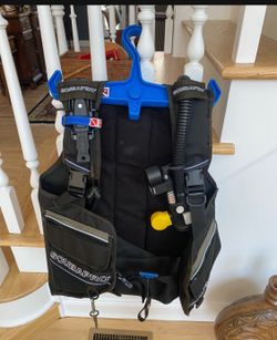 Scubapro BCD with Air 2 regulator
