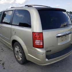 2010 Chrysler Town & Country