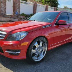 Mercedes Benz C250, Low Miles, Clean Title, Smogged, 20"rims, Runs And Drives Great 