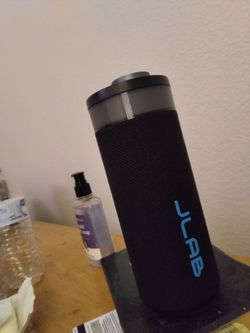 J LAB BLUETOOTH SPEAKER