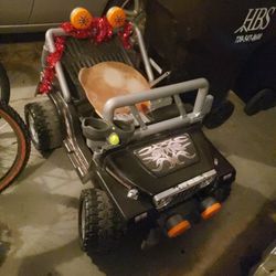 Kids Outside Power Car 