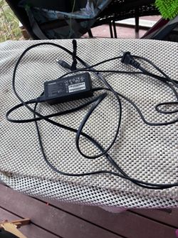 Genuine Toshiba PA3917U-1ACA AC Adapter Charger 19V 3.42A 65W OEM Tested