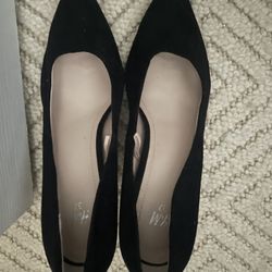 Ladies Shoes Size 7