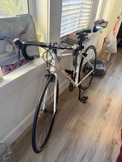 Liv Avail 5 Women’s Road Bike — $600 OBO 🚲