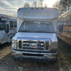 2012 Ford E-350