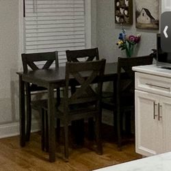 Table and 4 chairs 
