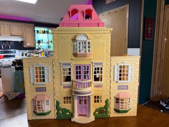 Fisher-Price Twin Time Dollhouse & Accessories