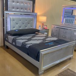 Queen Bed Set( No Mattress Included) Queen Bed, Night Stand, Dresser, And Mirror