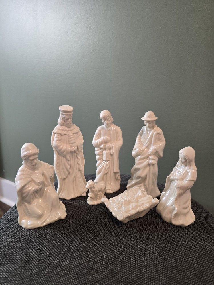 Nativity Figures Mary, Joseph, Infant Jesus, 1 Lamb & 3 Kings Cream Porcelain