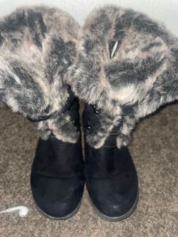 fur boots size 8